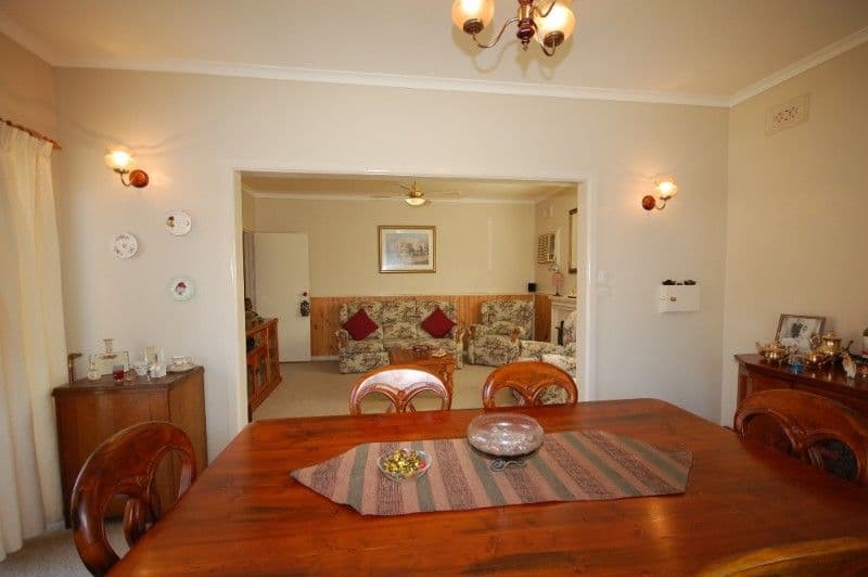 15 Buckmaster Drive, MOUNT EVELYN VIC 3796, Mount Evelyn - Thumbnail 3