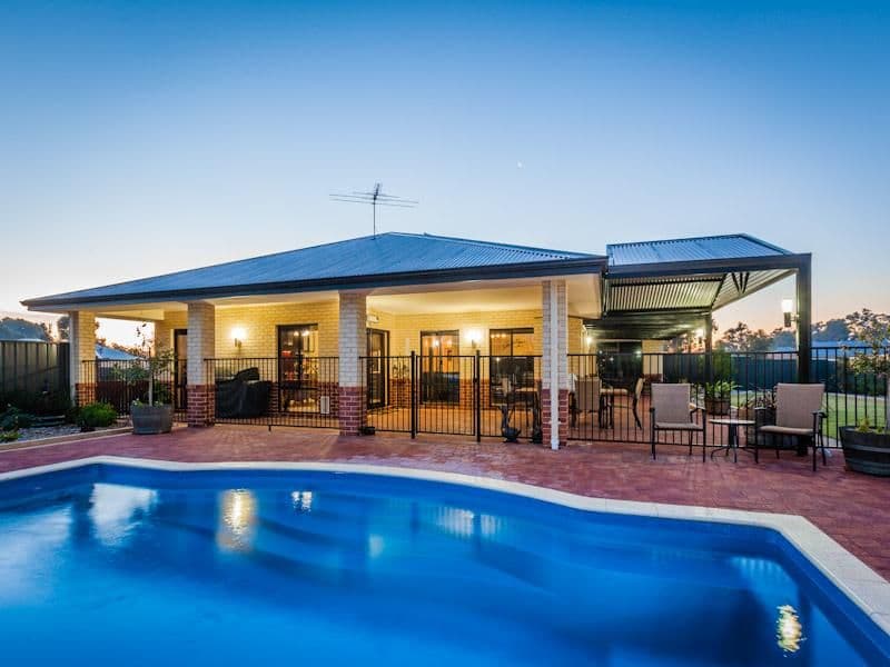 37 Keane Street, LESMURDIE WA 6076, Lesmurdie - Image 1