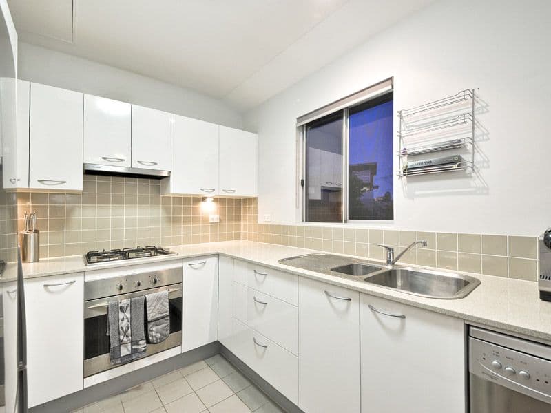 122 Fortescue Street, SPRING HILL QLD 4000, Spring Hill - Thumbnail 5