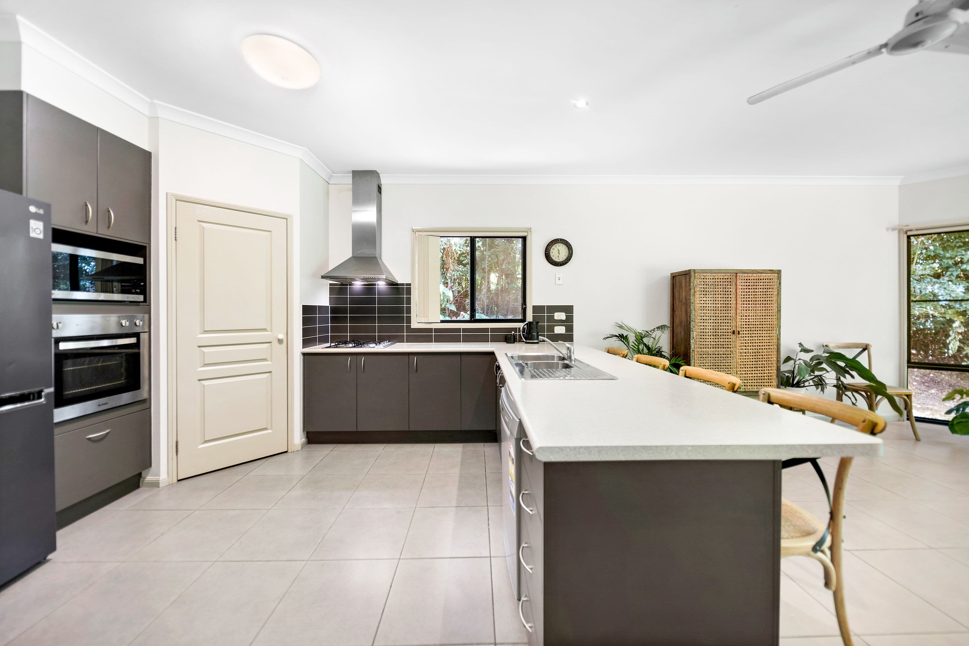9 Dixon Avenue, Maleny QLD 4552, Maleny - Thumbnail 8