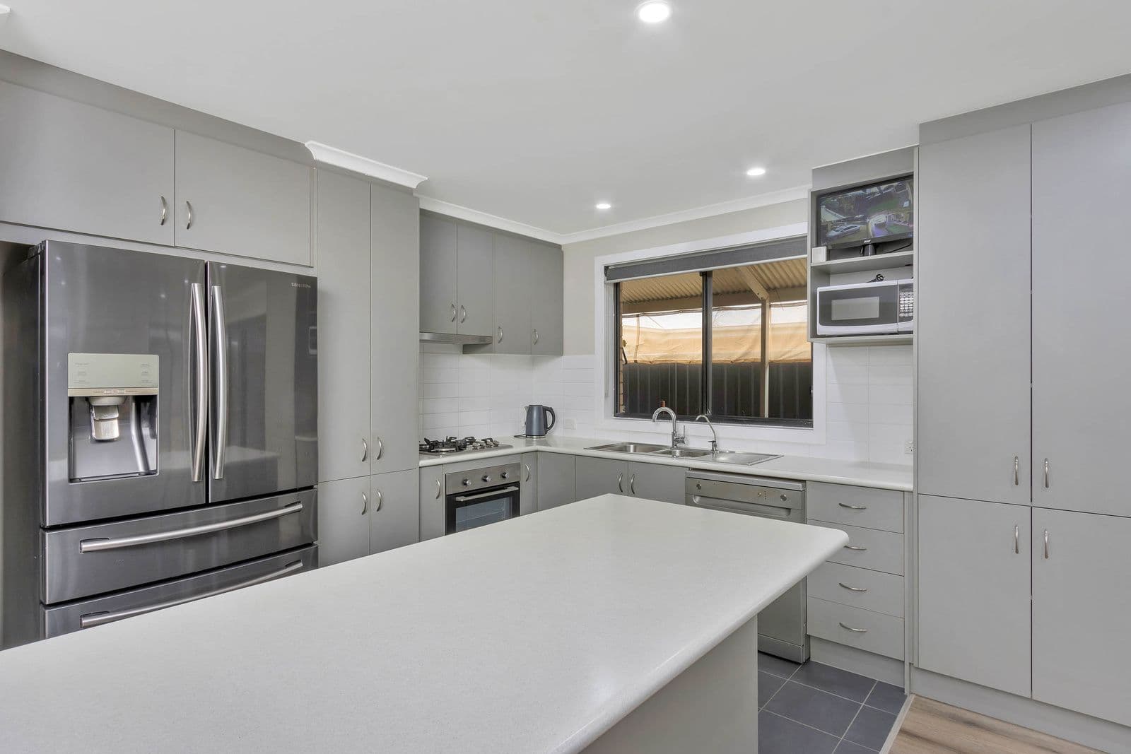 16 Alexandrina Crescent, Andrews Farm SA 5114, Andrews Farm - Thumbnail 2