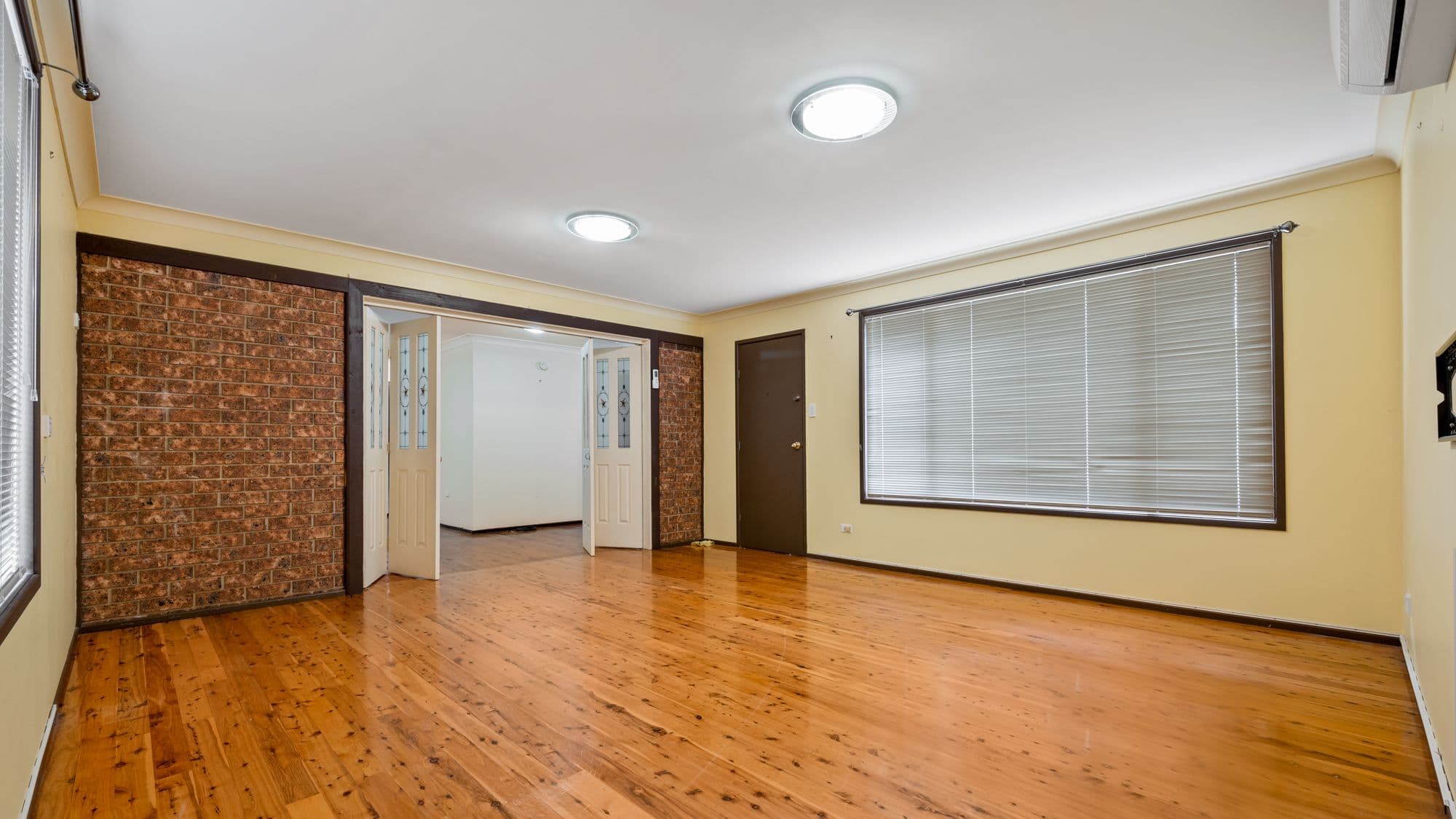 61 Hamlet Crescent, Rosemeadow NSW 2560, Rosemeadow - Thumbnail 2