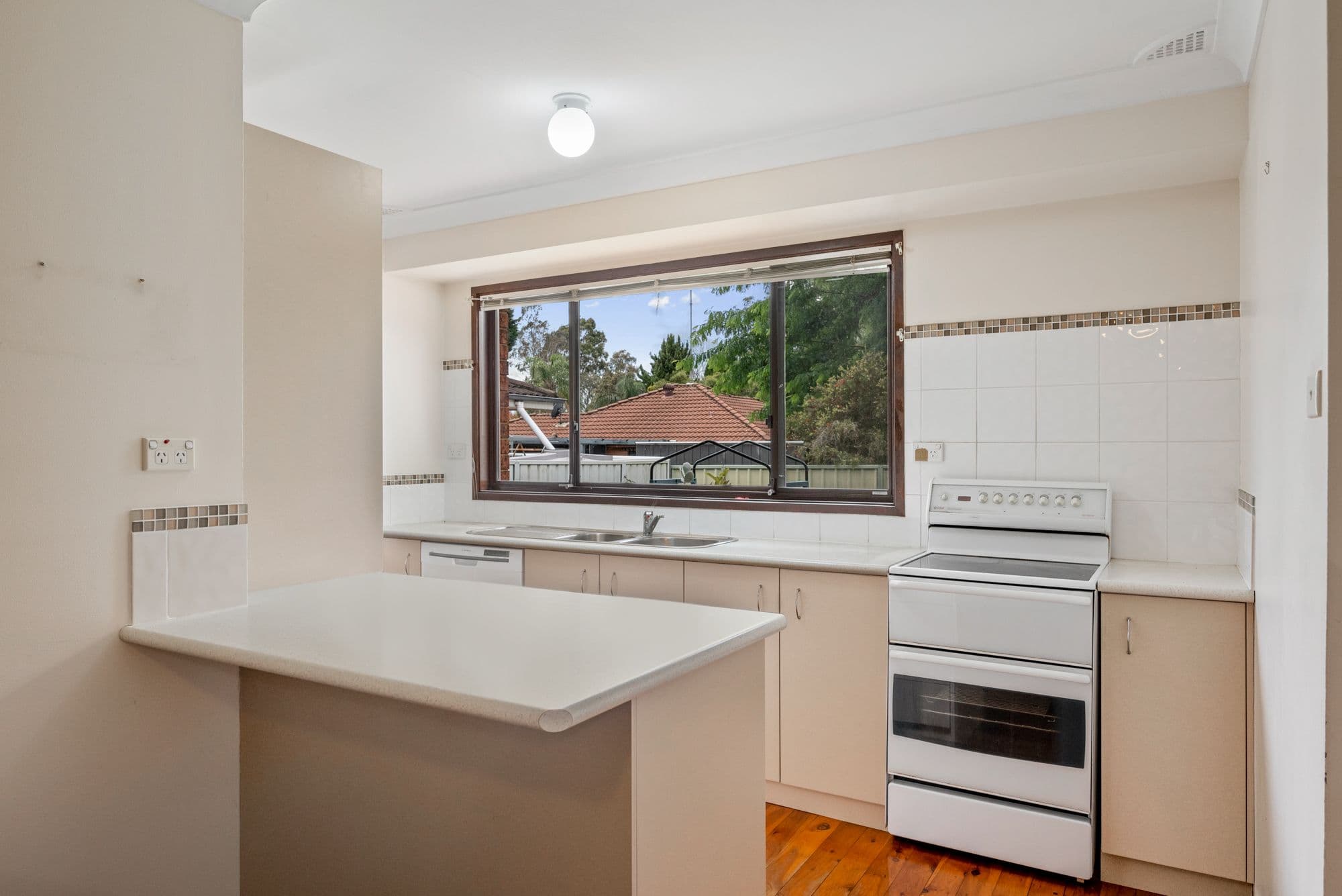 61 Hamlet Crescent, Rosemeadow NSW 2560, Rosemeadow - Thumbnail 5