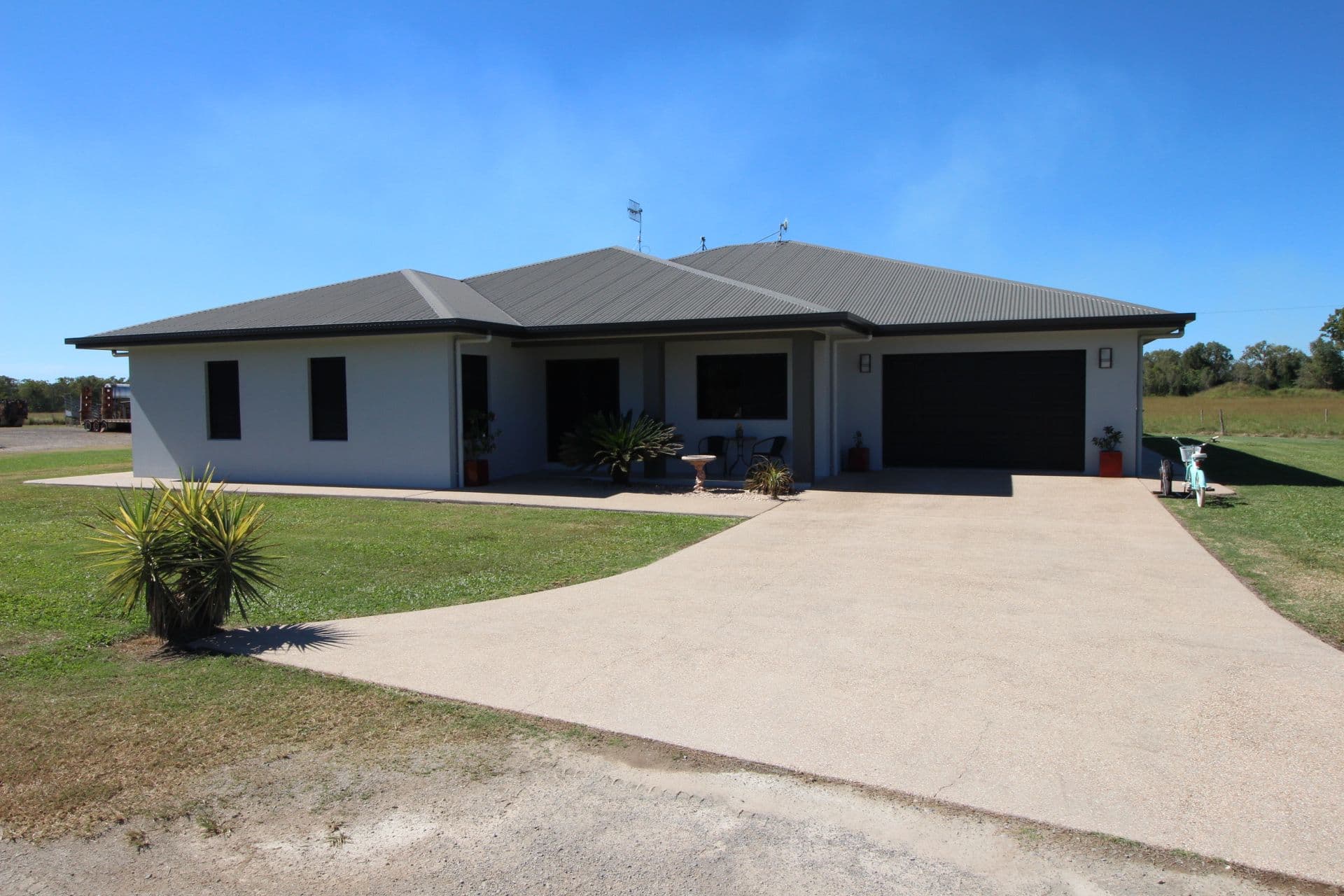 44 Johnson Road, Sarina QLD 4737, Sarina - Thumbnail 2