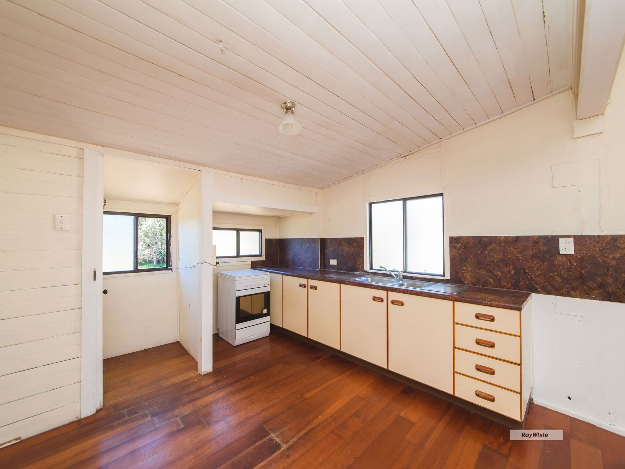 18 Taylor Street, Park Avenue QLD 4701, Park Avenue - Thumbnail 6