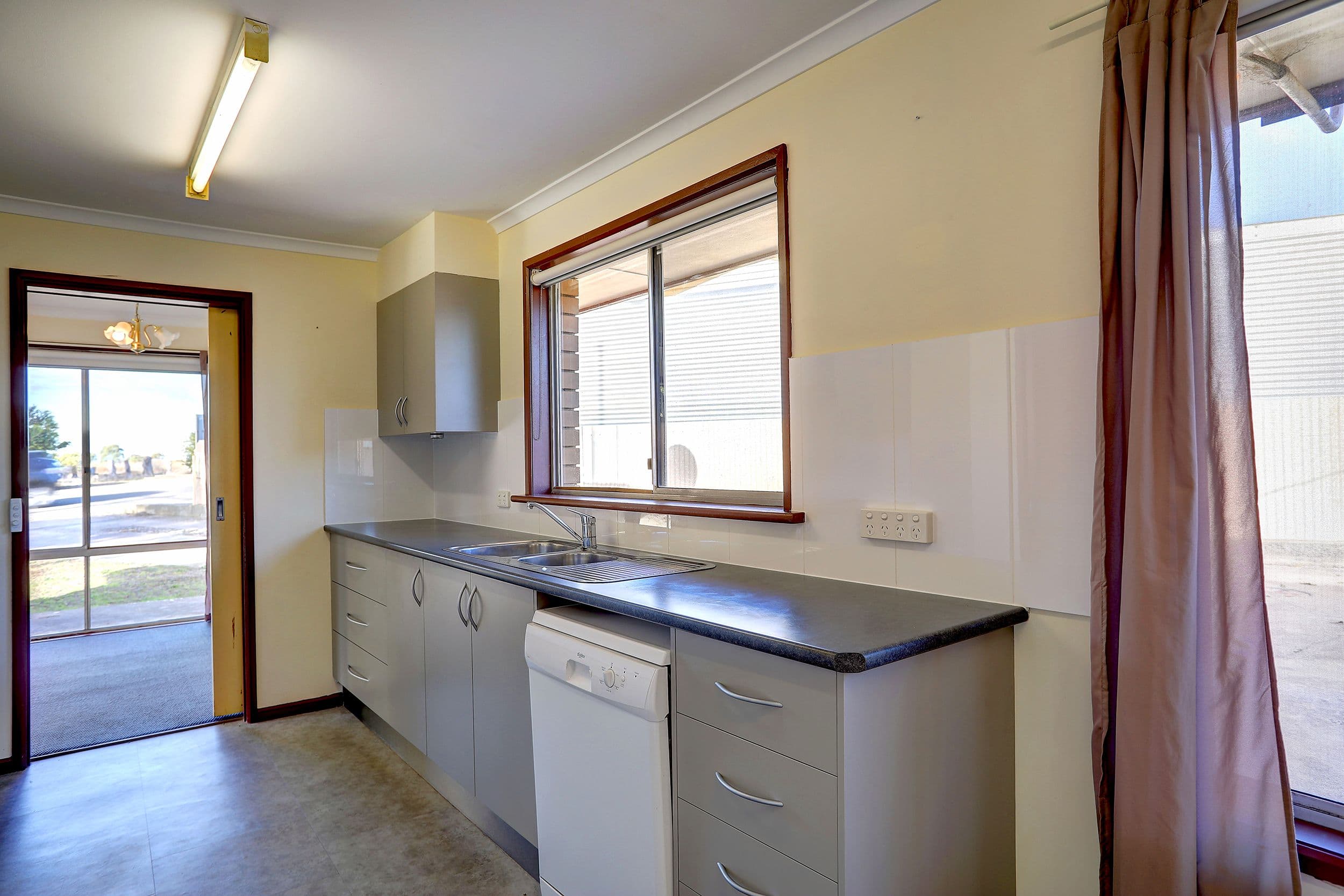 208 New West Road, Port Lincoln SA 5606, Port Lincoln - Thumbnail 7