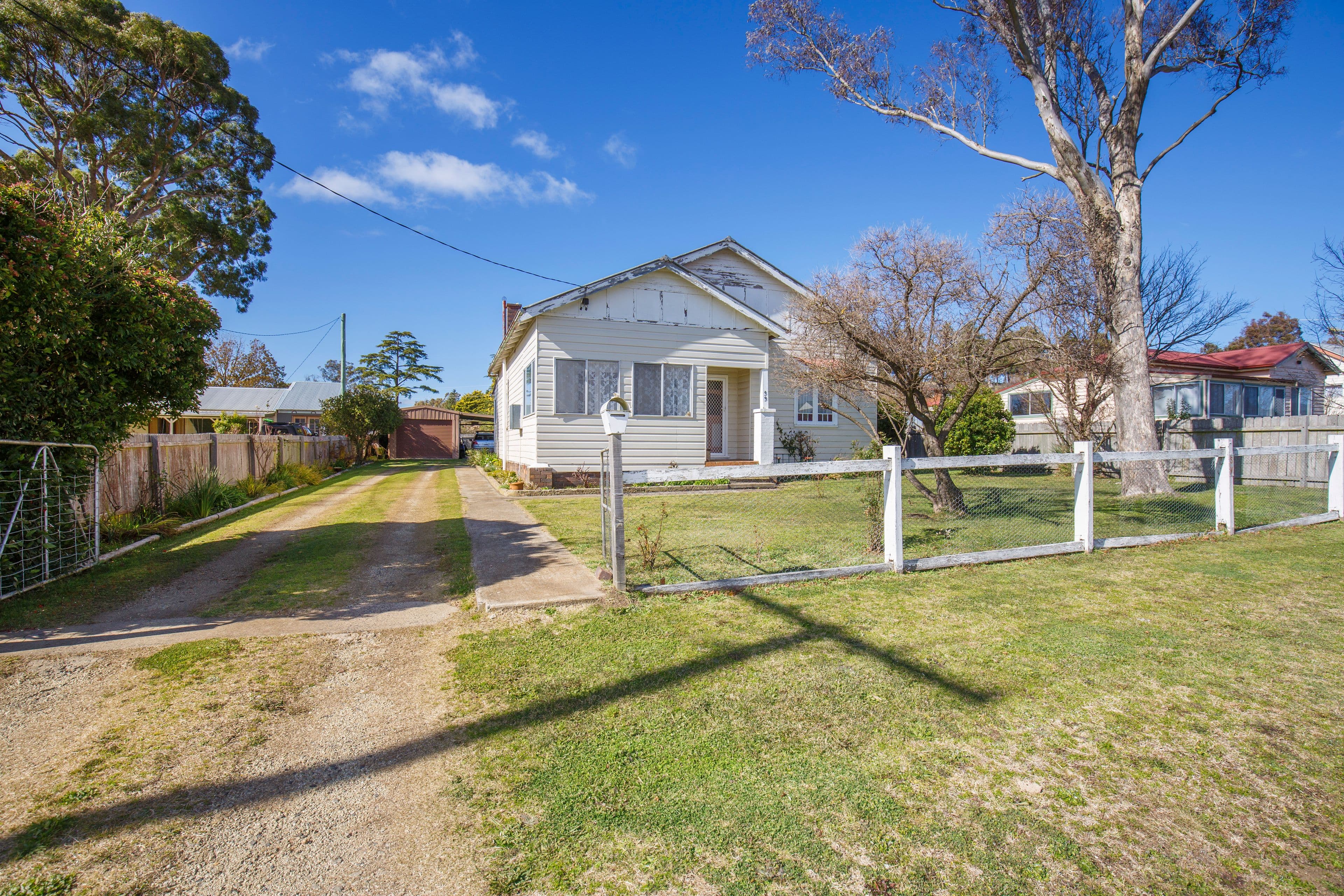 33 Prisk Street, Guyra NSW 2365, Guyra - Thumbnail 2