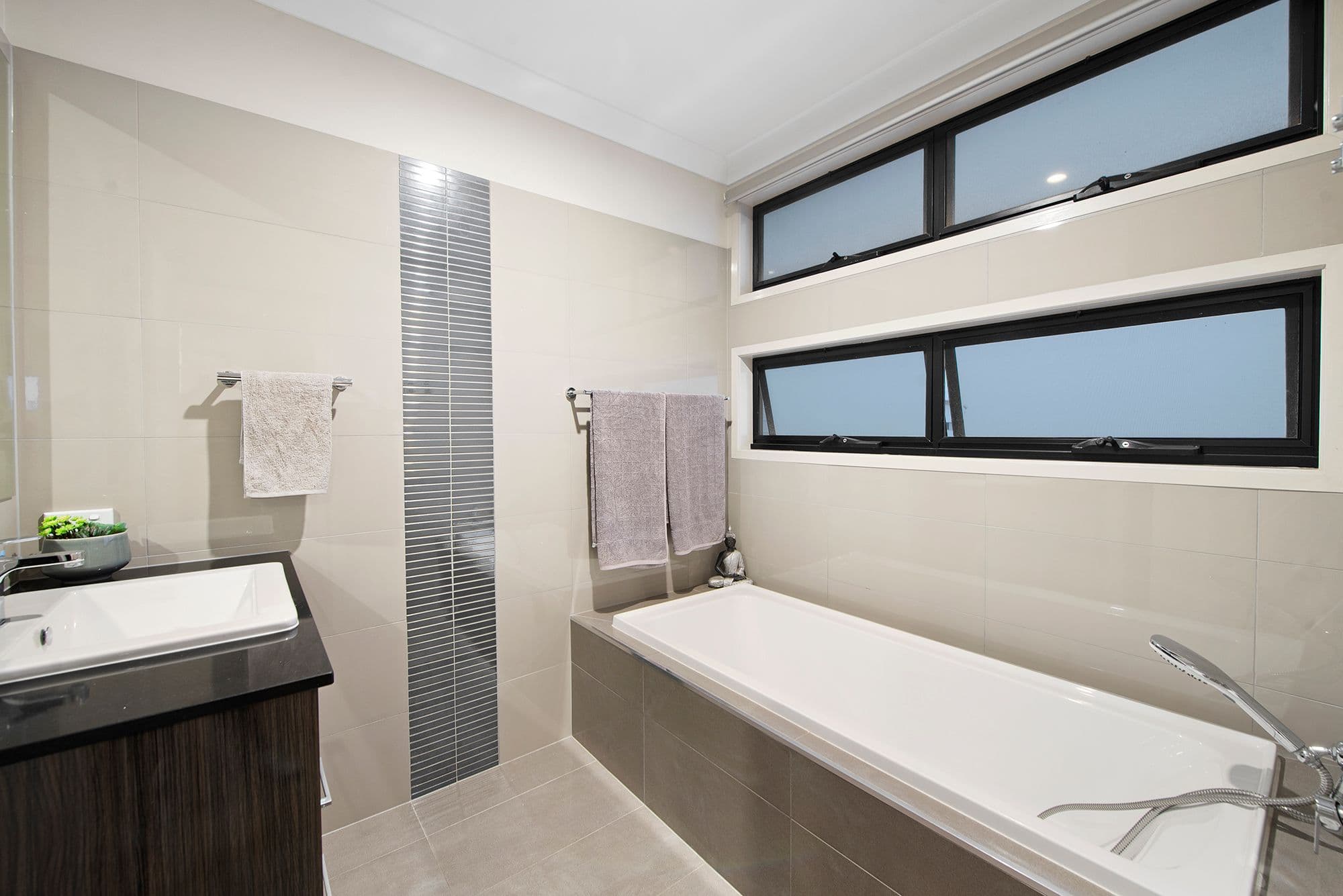 13 Beacon Lane, Hope Island QLD 4212, Hope Island - Thumbnail 8