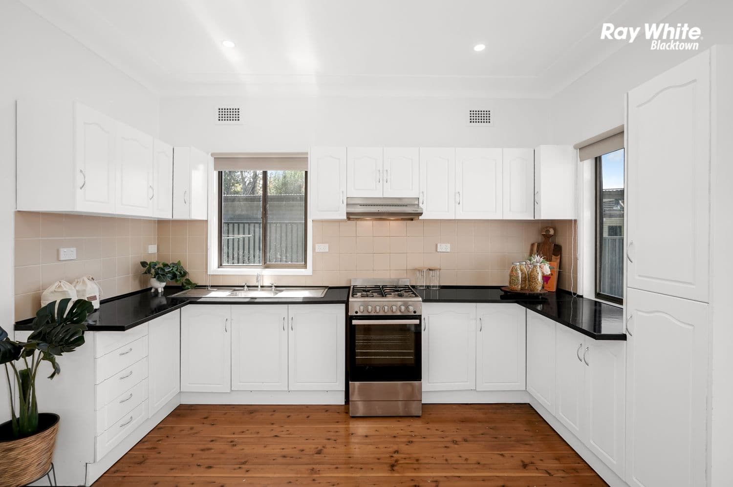 33 & 33A Margaret Street, Seven Hills NSW 2147, Seven Hills - Thumbnail 4