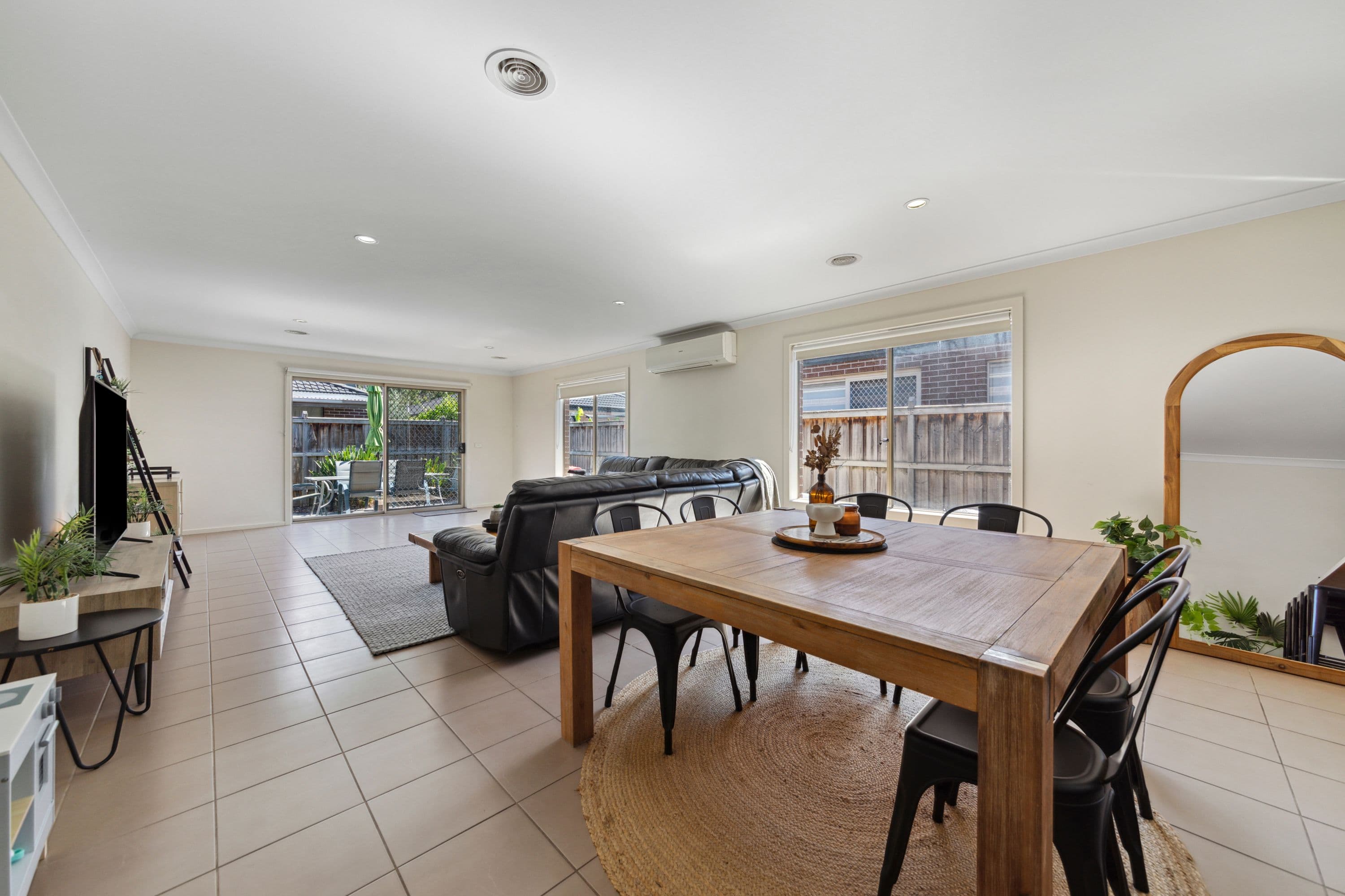 74 Fallingwater Drive, Pakenham VIC 3810, Pakenham - Thumbnail 4