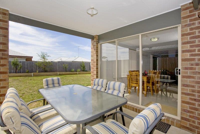 13 Zazzman Court, ST ALBANS PARK VIC 3219, St Albans Park - Thumbnail 4