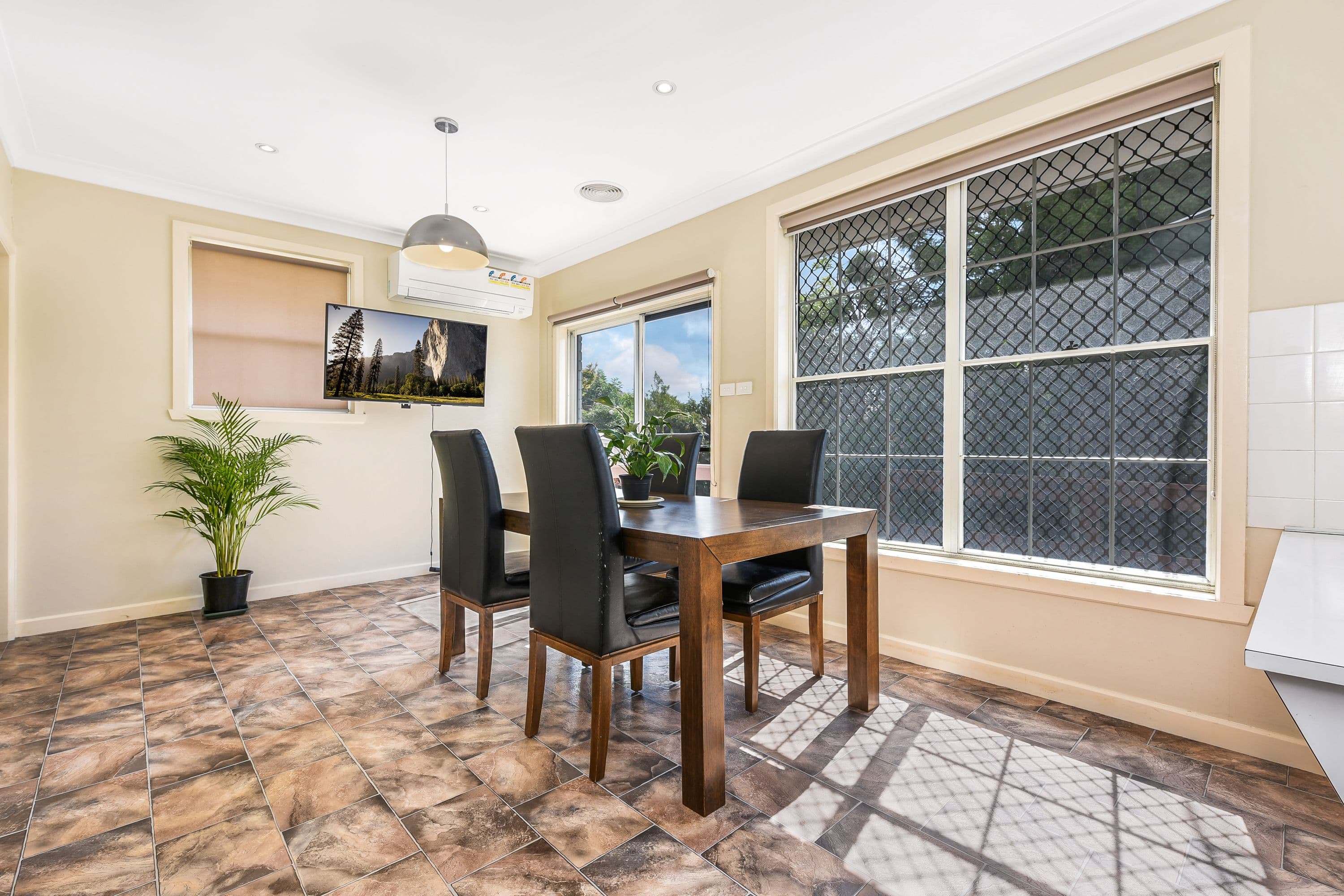 47 Lorraine Drive, Burwood East VIC 3151, Burwood East - Thumbnail 3