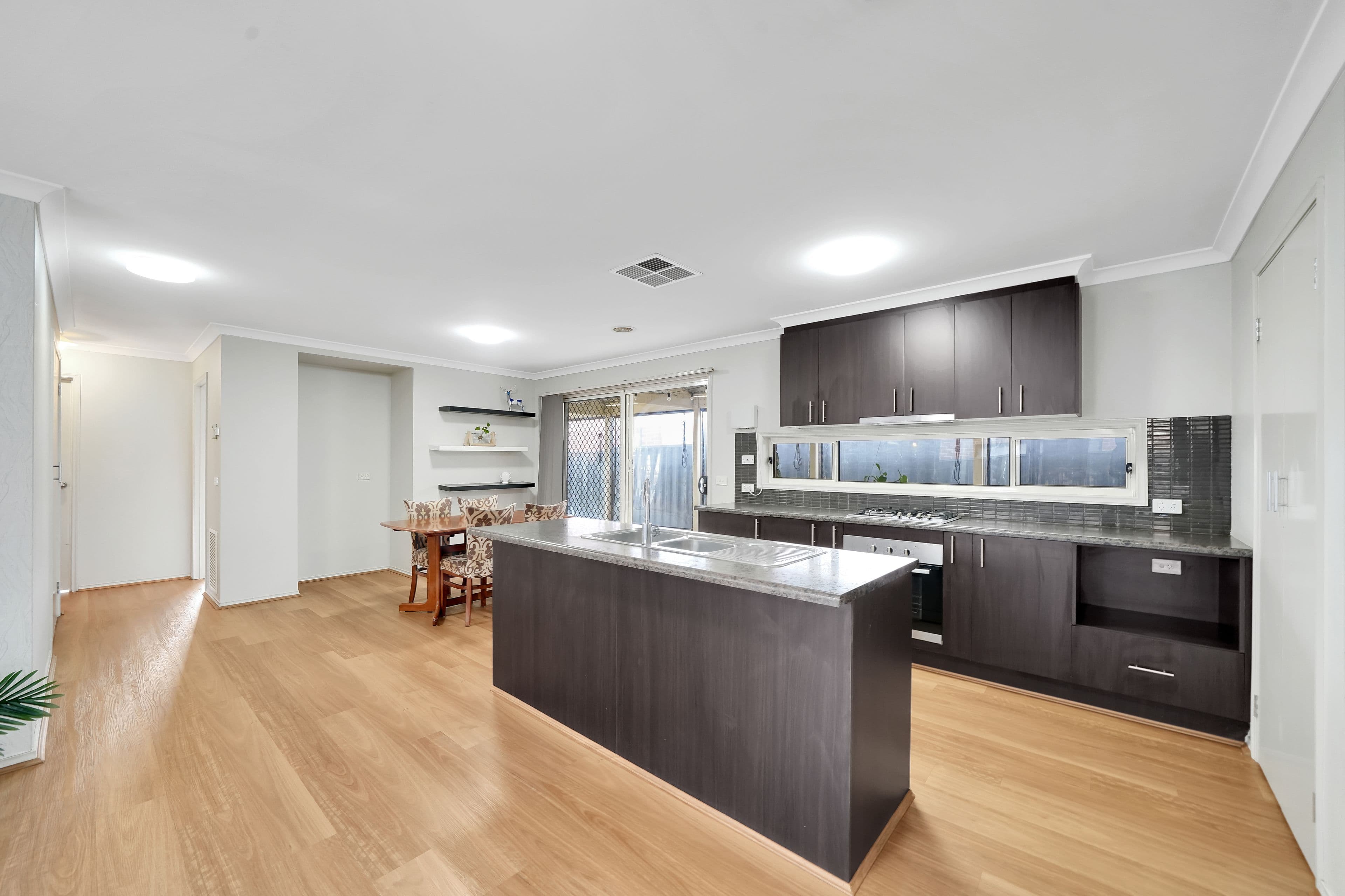 11 Bungalook Street, MANOR LAKES VIC 3024, Manor Lakes - Thumbnail 7