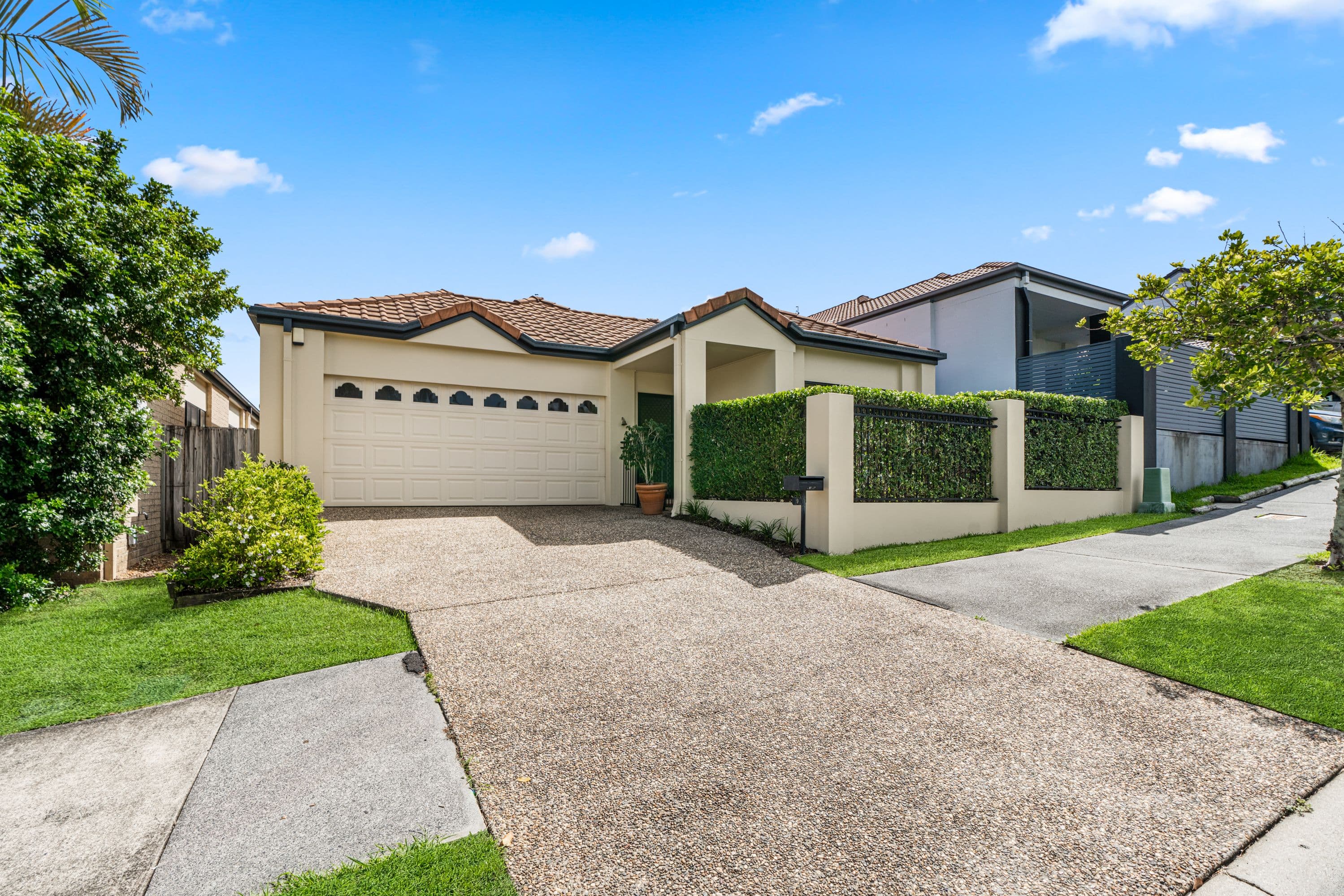 9 Hillridge Crescent, Varsity Lakes QLD 4227, Varsity Lakes - Thumbnail 3