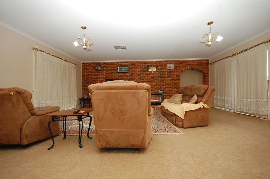 20 Clifton Boulevard, Griffith - Thumbnail 4