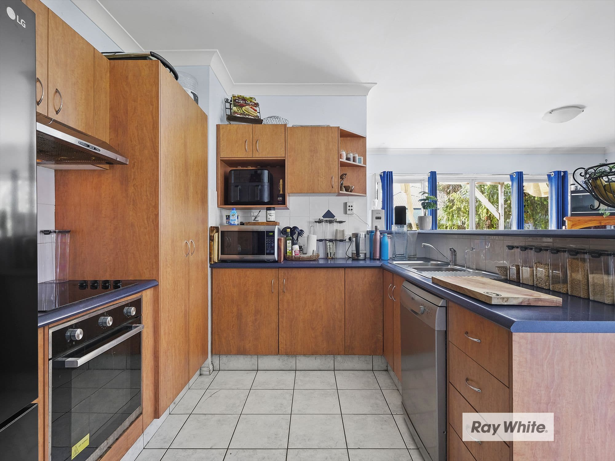 15 Linda Way, Upper Coomera QLD 4209, Upper Coomera - Thumbnail 4