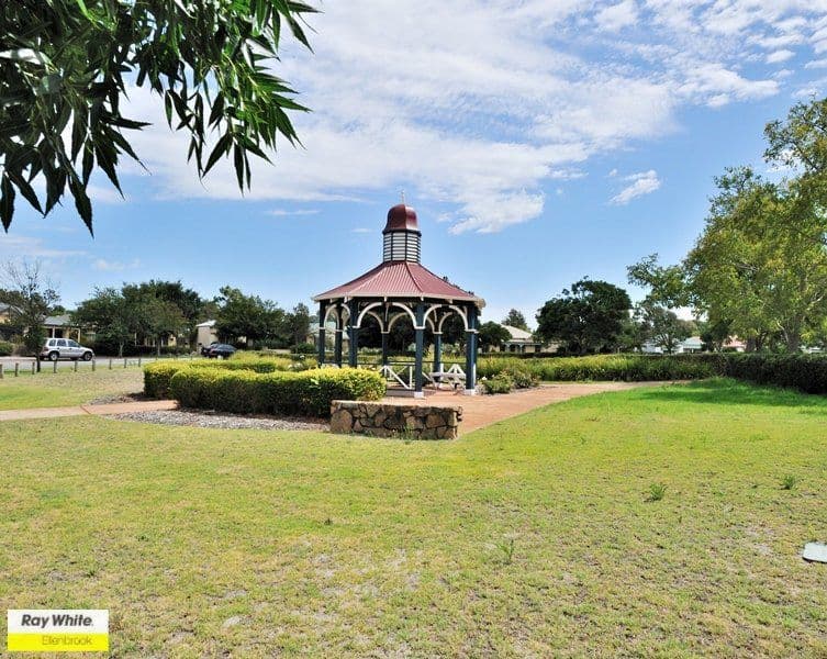 52 Tanami Circle, ELLENBROOK WA 6069, Ellenbrook - Thumbnail 2