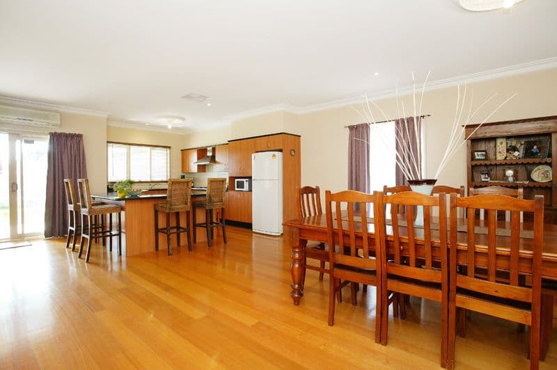 2 Locksley Avenue, RESERVOIR VIC 3073, Reservoir - Thumbnail 4