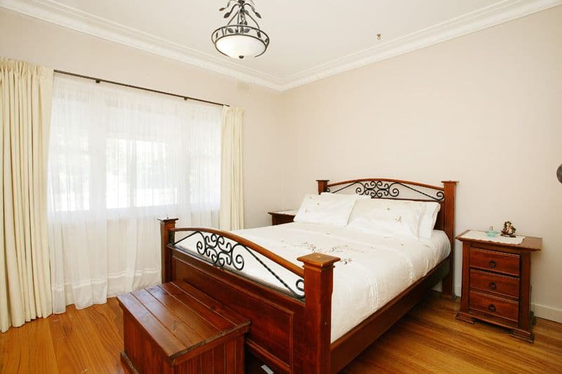 2 Locksley Avenue, RESERVOIR VIC 3073, Reservoir - Thumbnail 6