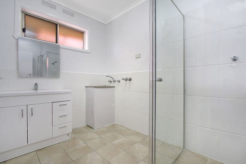 11 Glenairne Street, Wodonga VIC 3690, Wodonga - Thumbnail 8