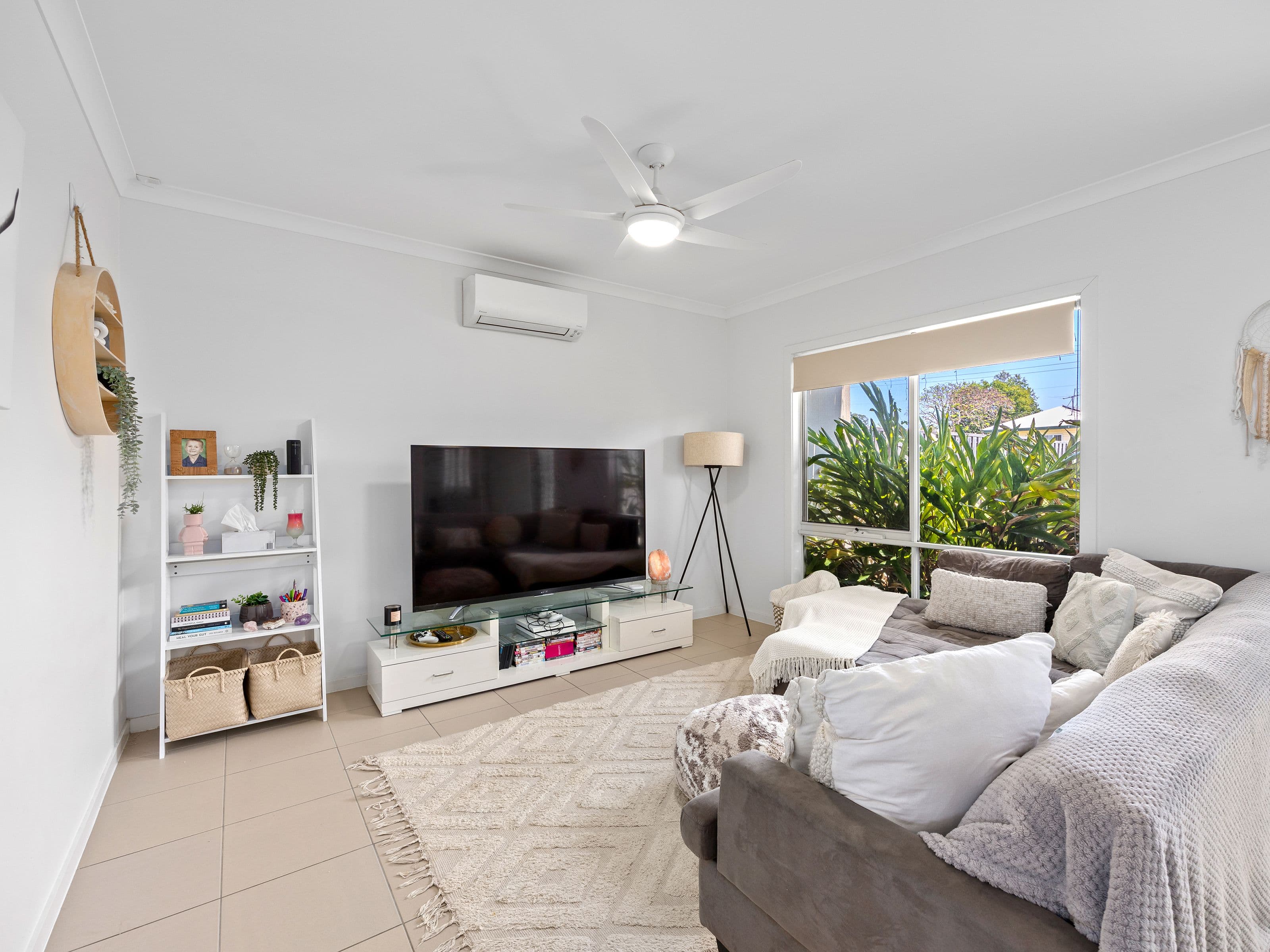 6 Napier Circuit, Silkstone QLD 4304, Silkstone - Image 1