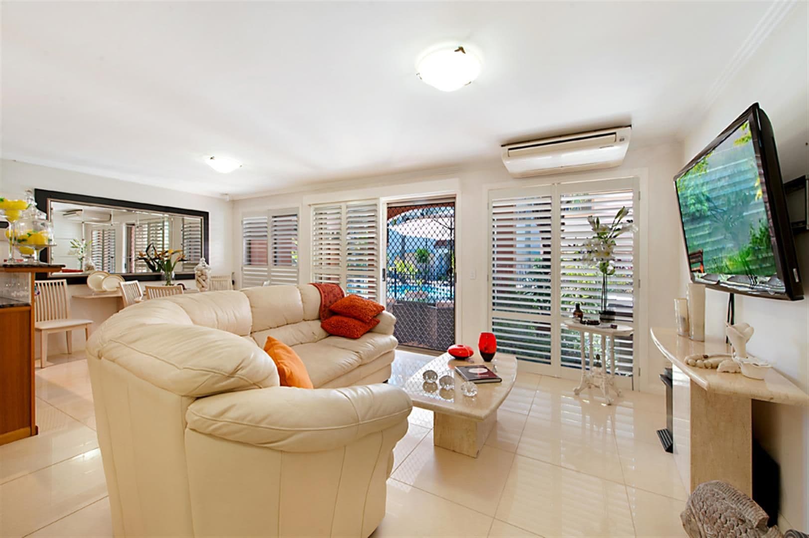 40 John Lund Drive, HOPE ISLAND QLD 4212, Hope Island - Thumbnail 2
