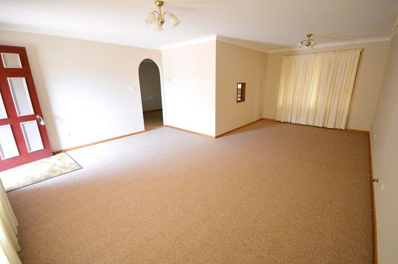 35 Vaux, Cowra NSW 2794, Cowra - Thumbnail 2