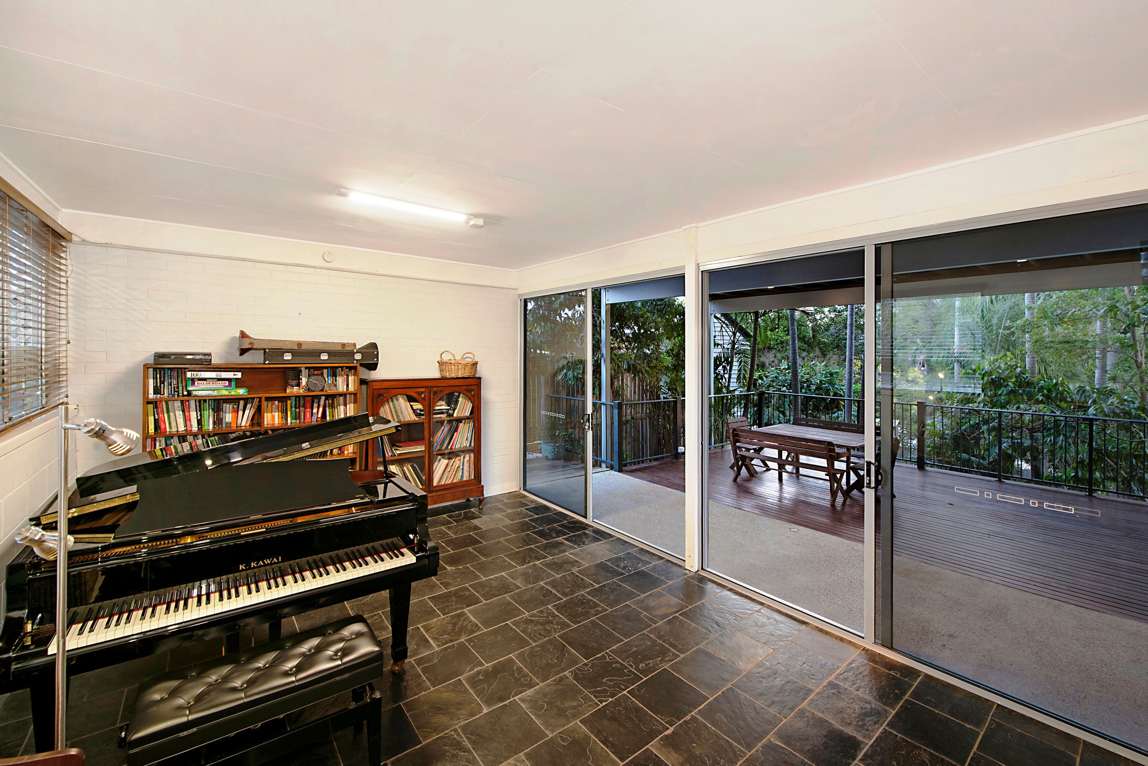 12 Alenola Street, Chapel Hill QLD 4069, Chapel Hill - Thumbnail 8