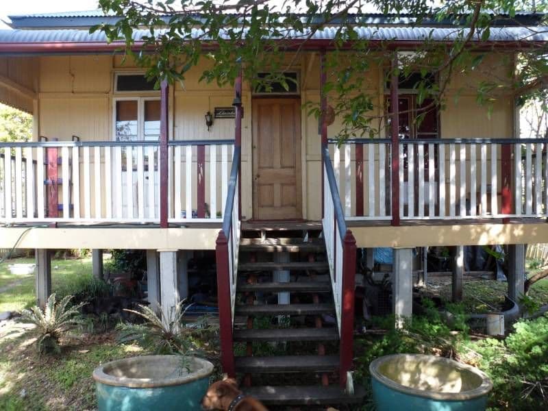 61 Cemetery Road, RACEVIEW QLD 4305, Raceview - Thumbnail 2