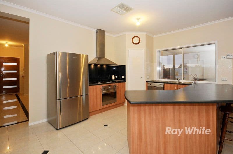 73 Somes Street, WANTIRNA SOUTH VIC 3152, Wantirna South - Thumbnail 3