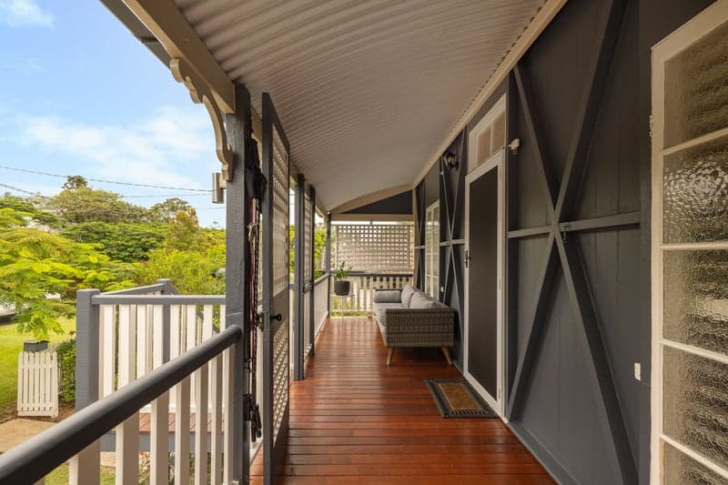 47 Seasome Avenue, Sandgate - Thumbnail 2