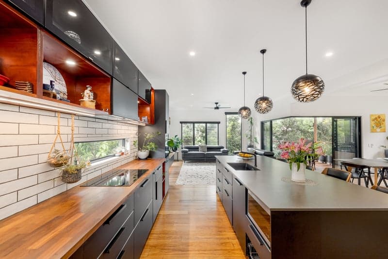 47 Seasome Avenue, Sandgate - Thumbnail 3