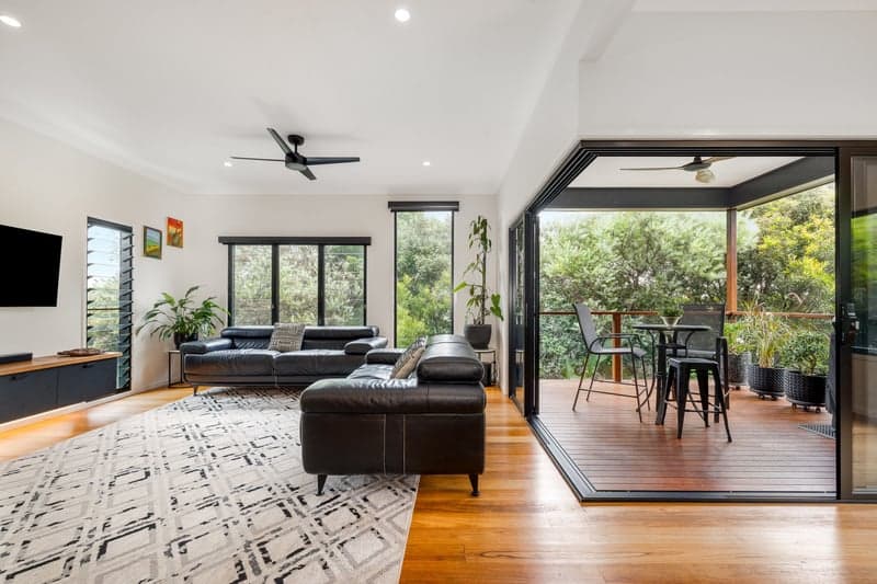 47 Seasome Avenue, Sandgate - Thumbnail 4