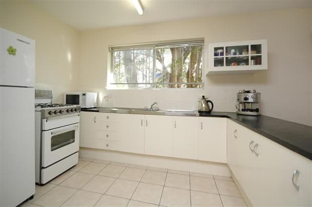 8 Barradine Street, GREENSLOPES QLD 4120, Greenslopes - Thumbnail 2