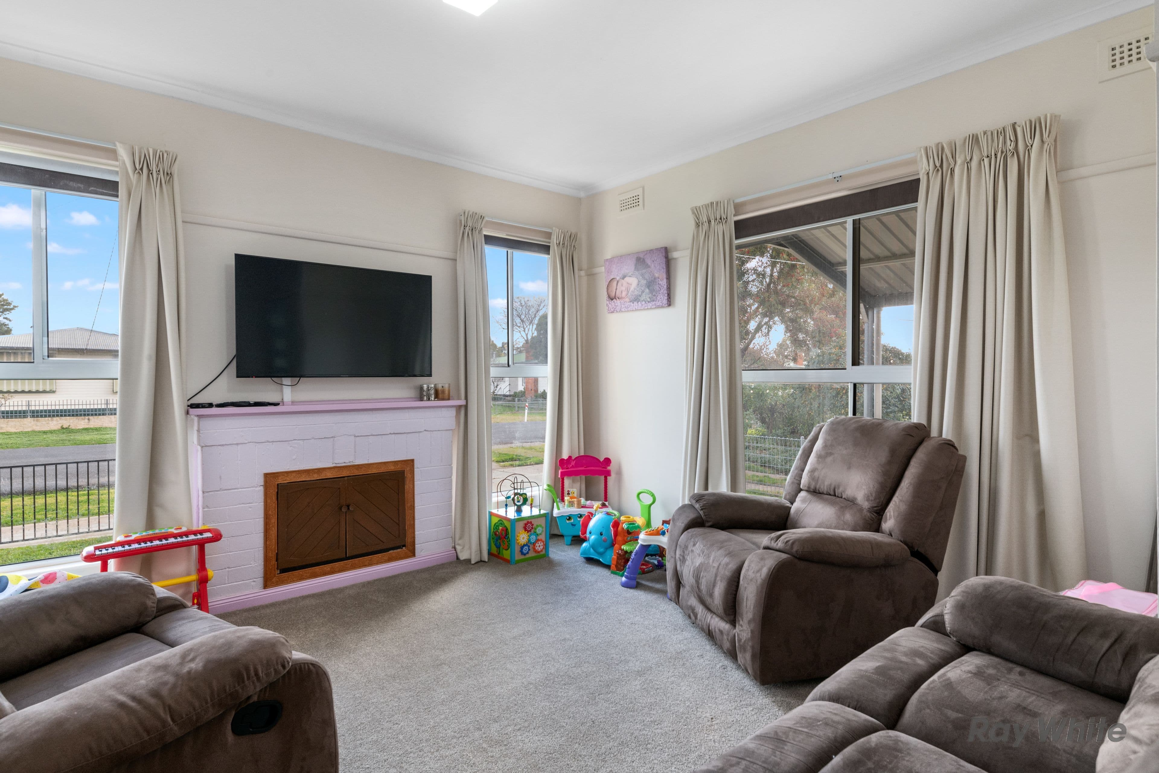 19 Afton Avenue, Benalla VIC 3672, Benalla - Thumbnail 2