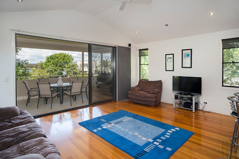 6109 Lugano Drive, HOPE ISLAND QLD 4212, Hope Island - Thumbnail 4