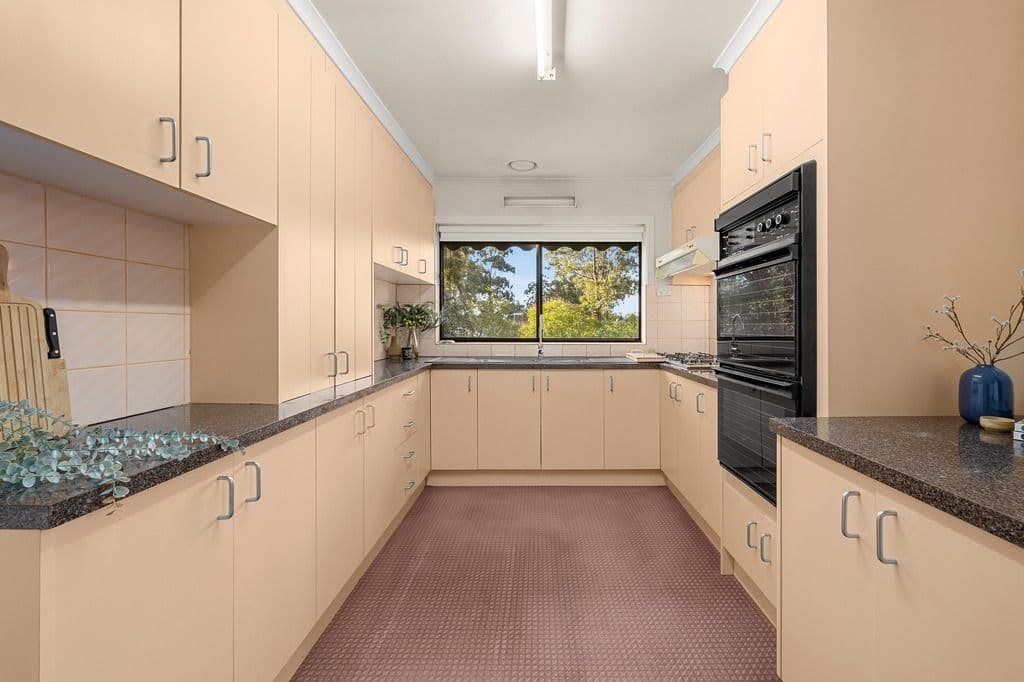22 Fraser Street, Diamond Creek VIC 3089, Diamond Creek - Thumbnail 4