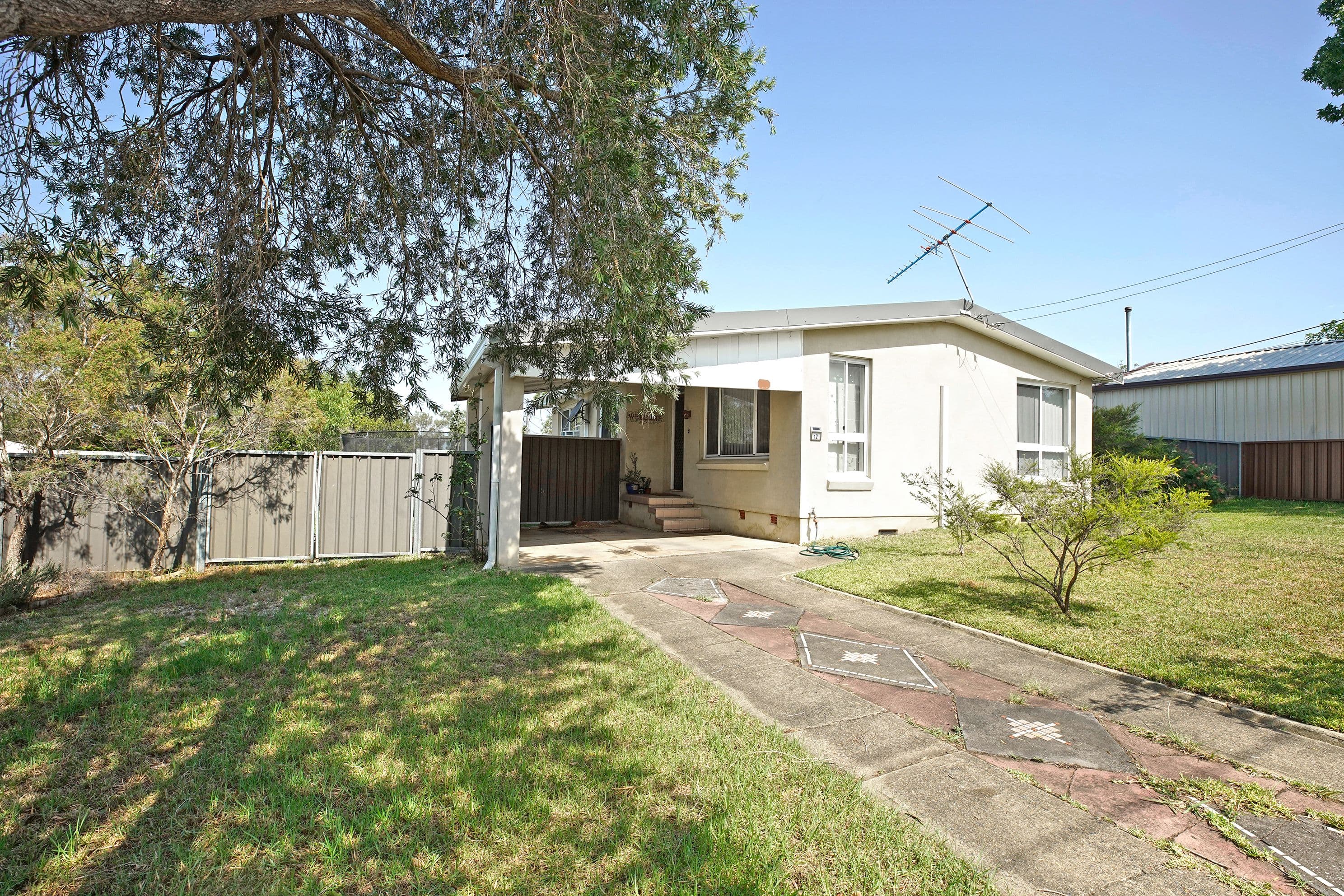 12 Rule Street, Cambridge Park - Thumbnail 2
