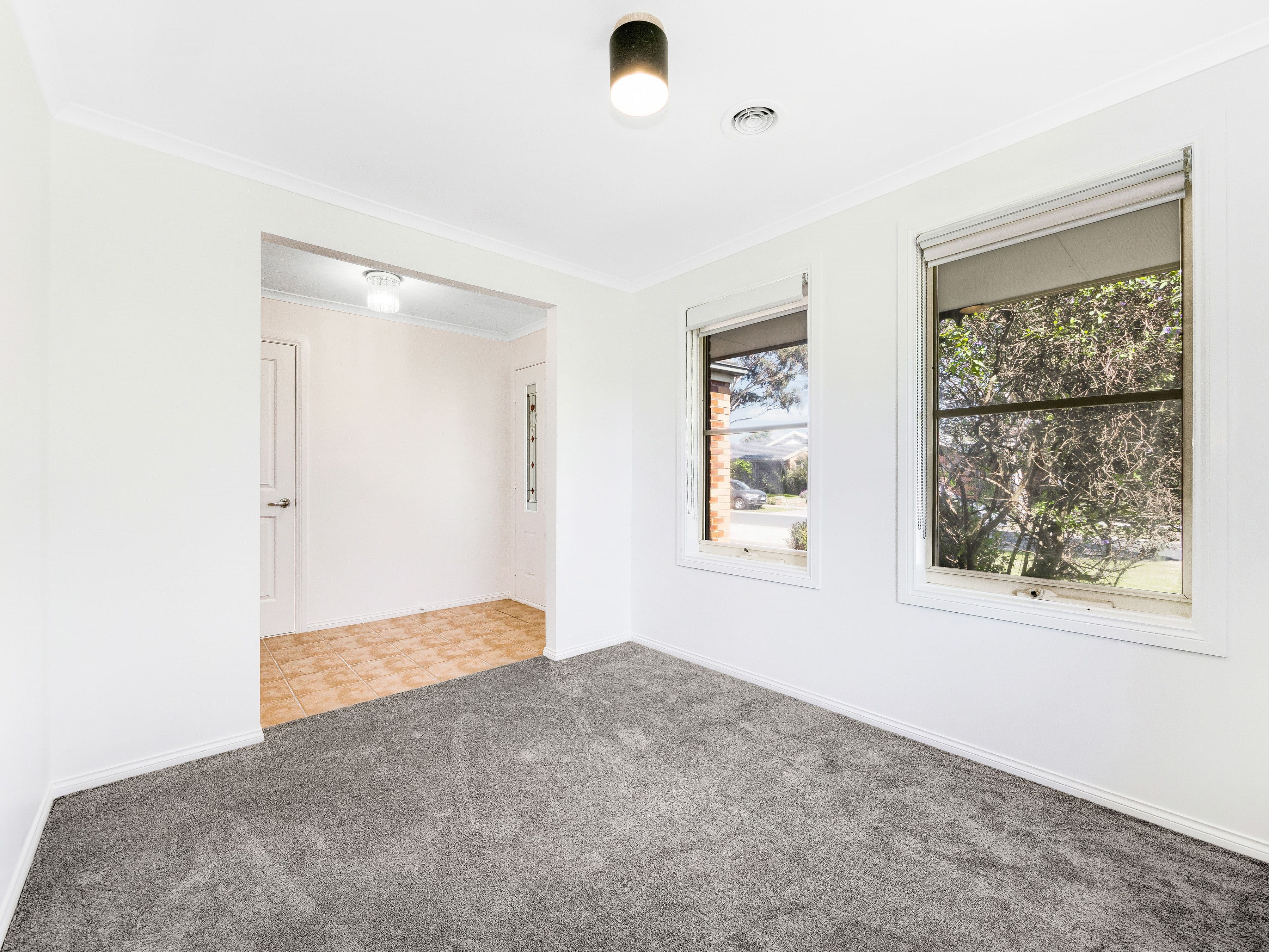 4 Eaglescliffe Crescent, Cranbourne VIC 3977, Cranbourne - Thumbnail 4