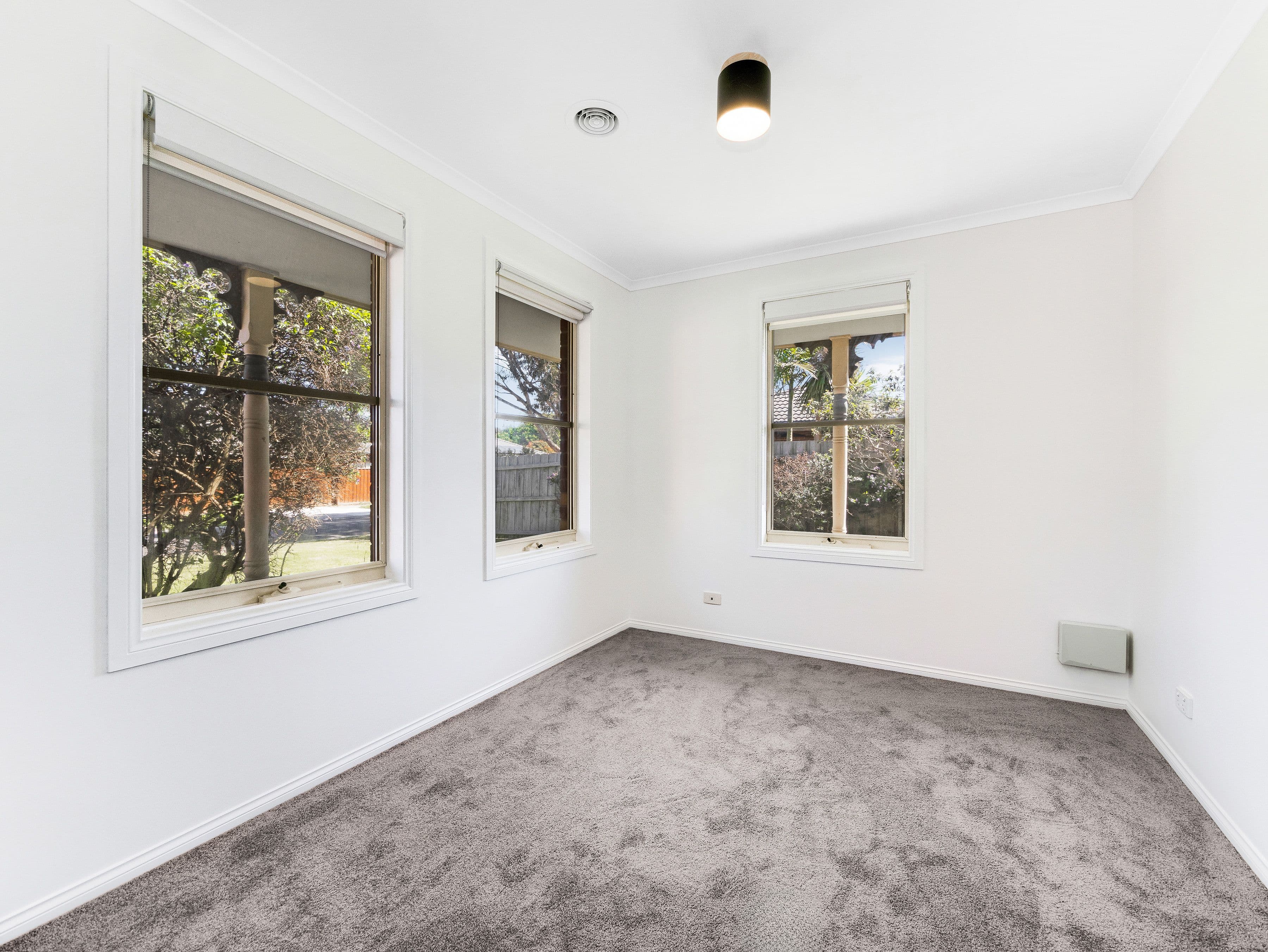 4 Eaglescliffe Crescent, Cranbourne VIC 3977, Cranbourne - Thumbnail 5