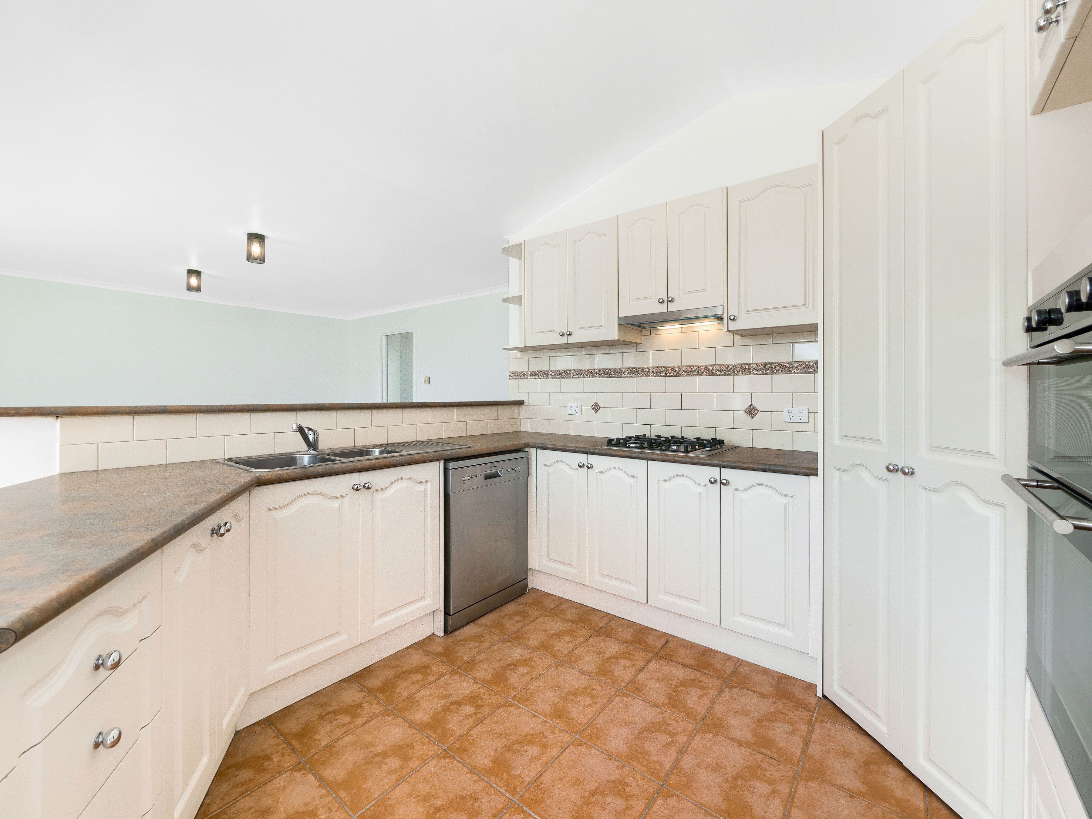 4 Eaglescliffe Crescent, Cranbourne VIC 3977, Cranbourne - Thumbnail 7