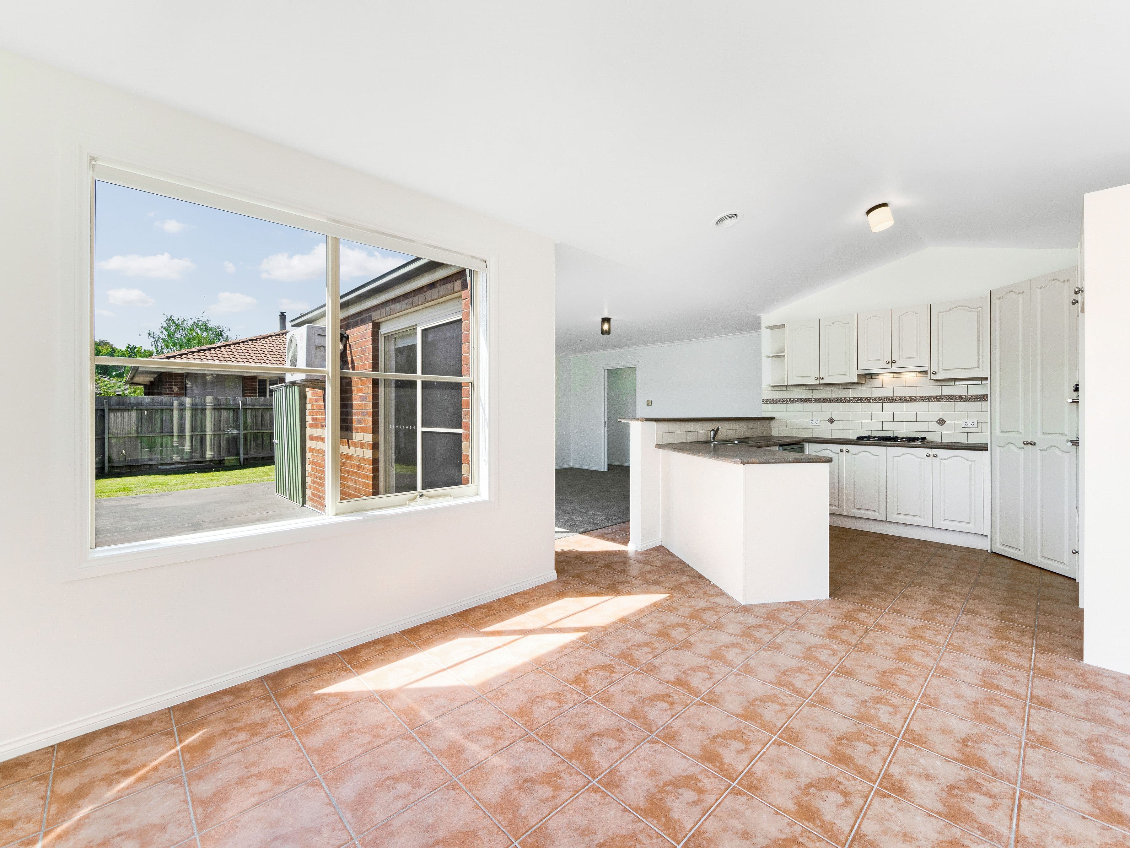 4 Eaglescliffe Crescent, Cranbourne VIC 3977, Cranbourne - Thumbnail 8