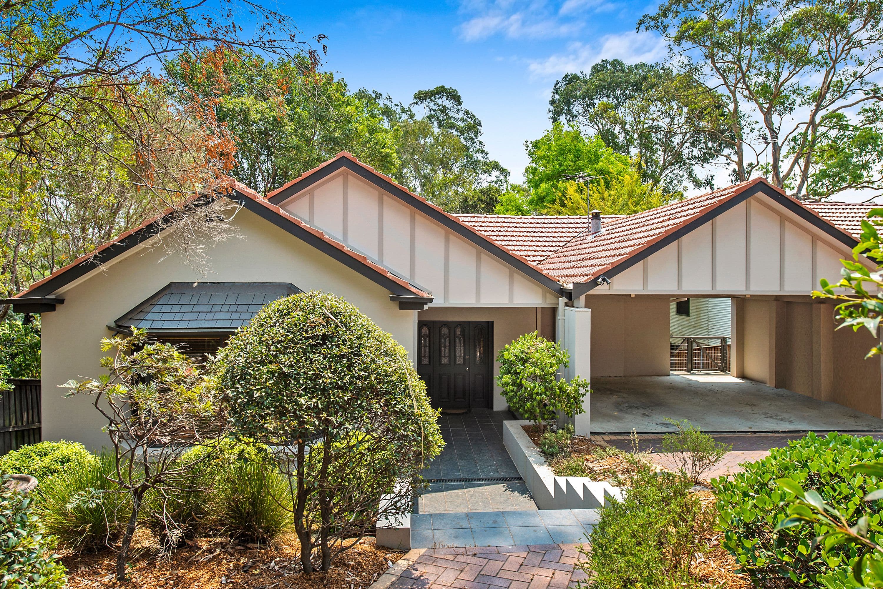 10 Osborn Road, Normanhurst - Image 1