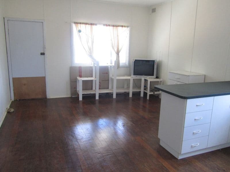 274 David Road, WAGGRAKINE WA 6530, Waggrakine - Thumbnail 3
