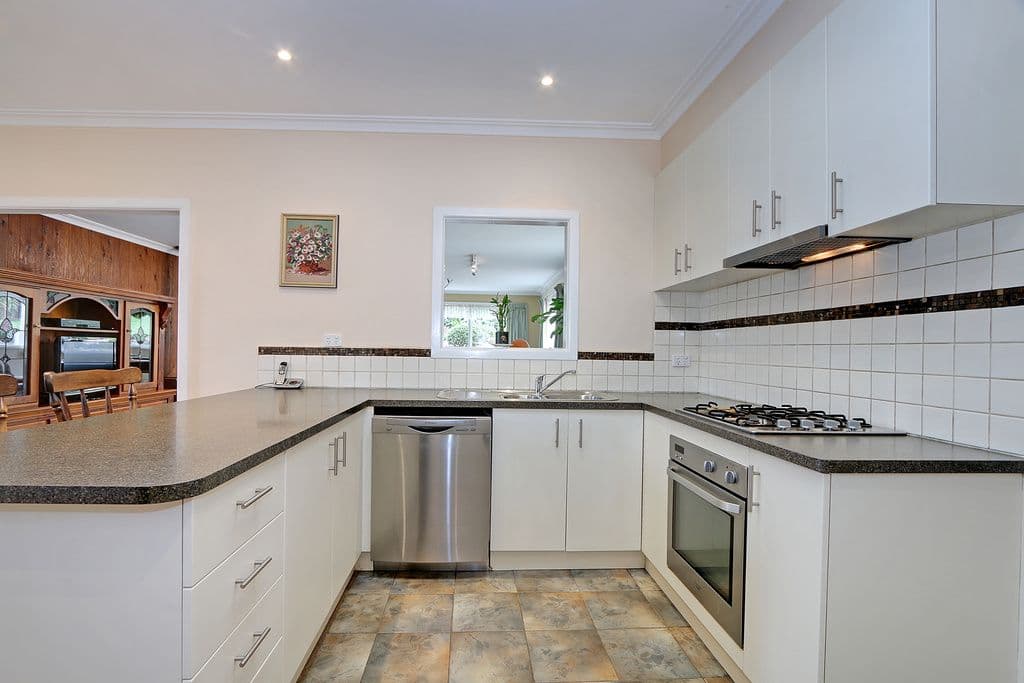 43 Winyard Drive, MOOROOLBARK VIC 3138, Mooroolbark - Thumbnail 5