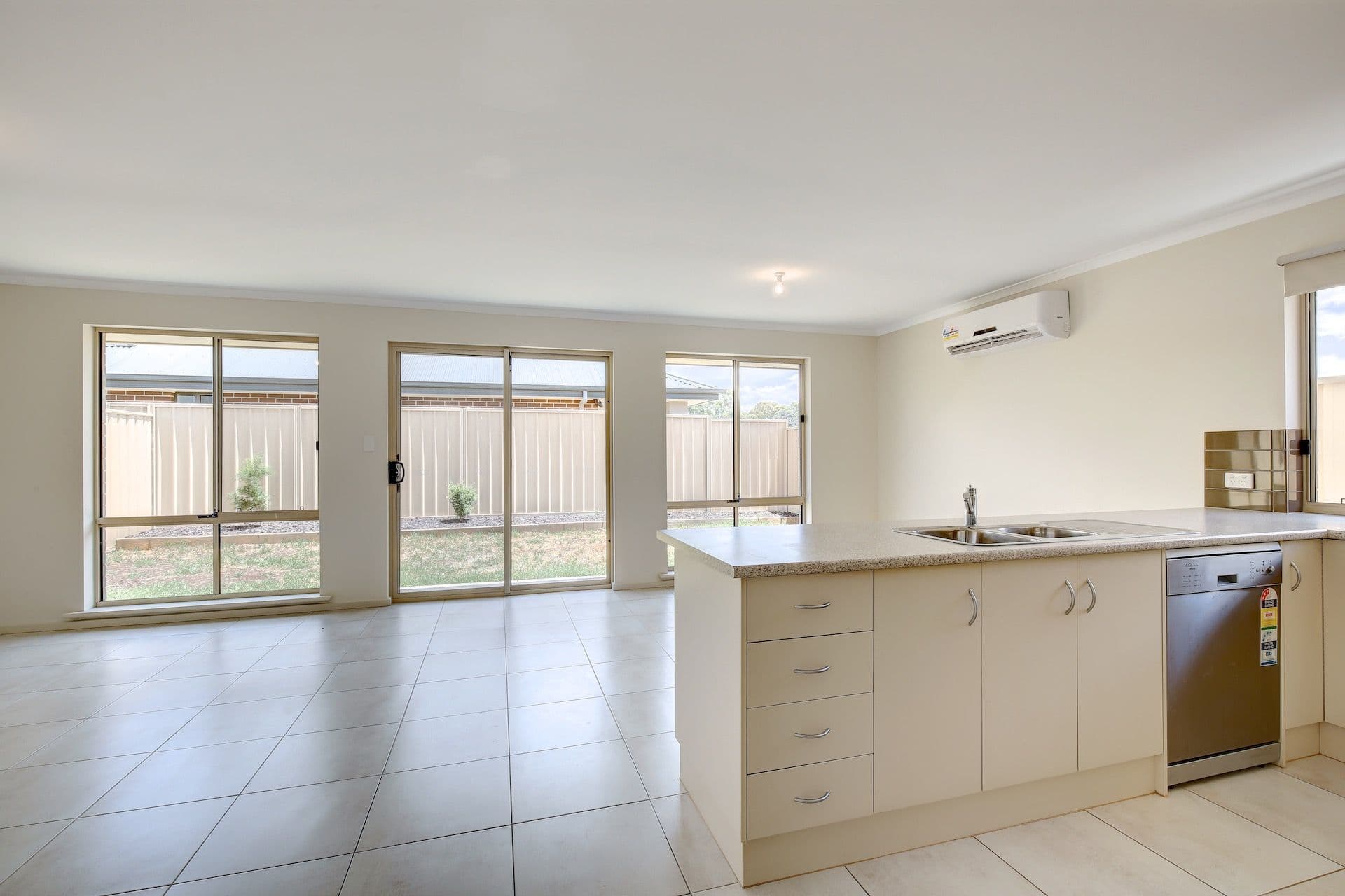 9 Walpole Street, Davoren Park SA 5113, Davoren Park - Thumbnail 2