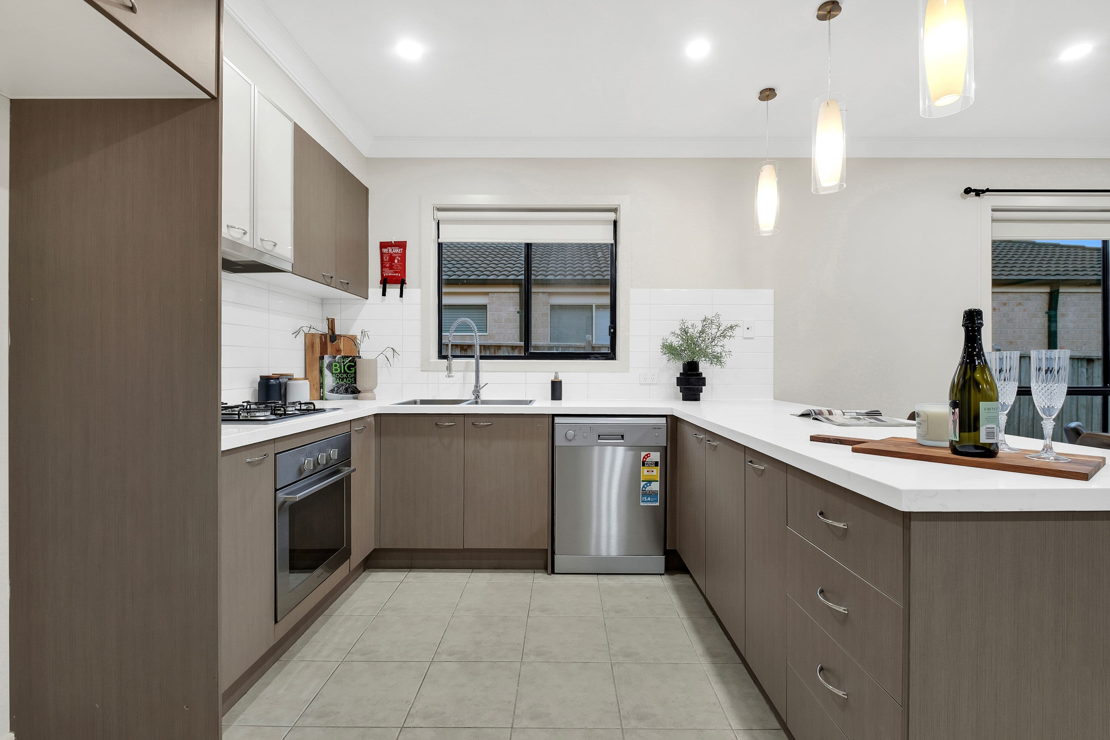 8 Watergum Avenue, Lyndhurst VIC 3975, Lyndhurst - Thumbnail 2