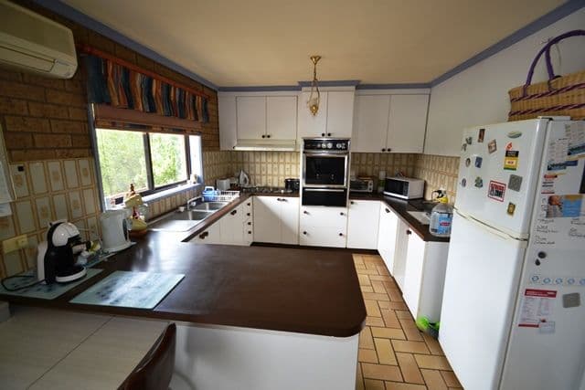 12 Guild Street, Seymour VIC 3660, Seymour - Thumbnail 2