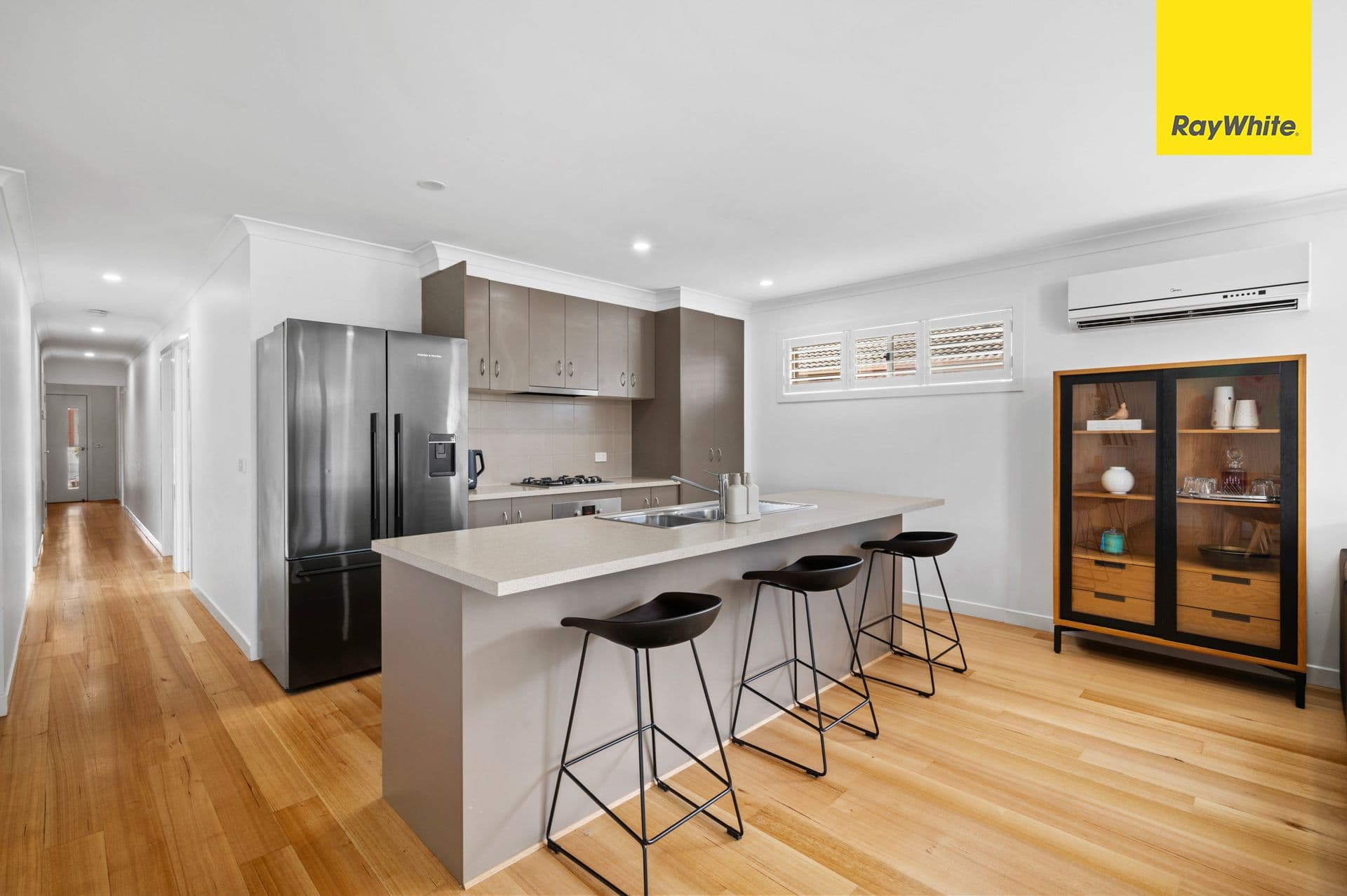 17 Taunton Grove, DERRIMUT VIC 3026, Derrimut - Thumbnail 2