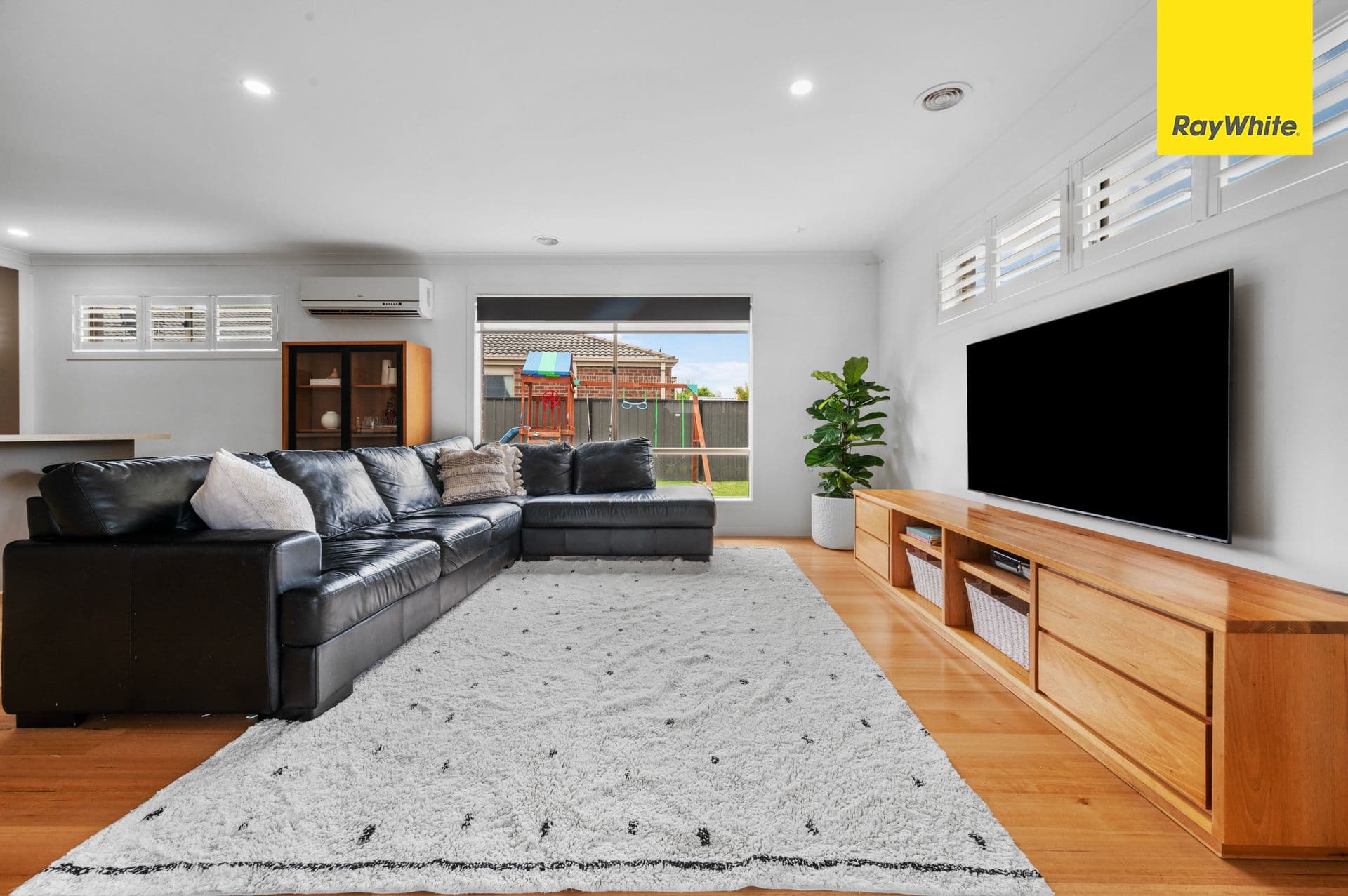 17 Taunton Grove, DERRIMUT VIC 3026, Derrimut - Thumbnail 4
